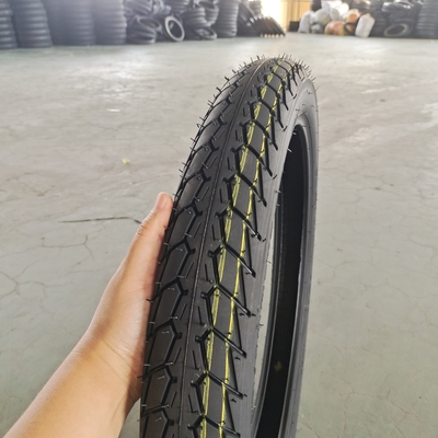 Expérience de performances supérieures avec 70/100-17 pneumatique sans tube de moto 70100-17
