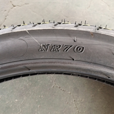 Expérience de performances supérieures avec 70/100-17 pneumatique sans tube de moto 70100-17