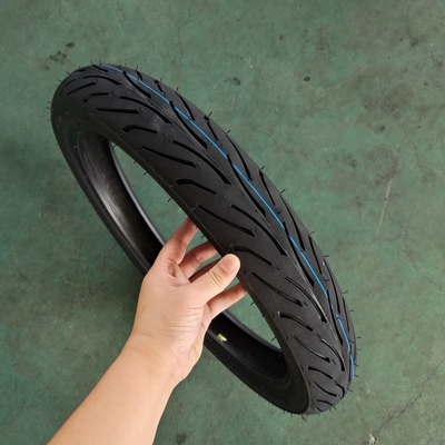 Pneus de moto noirs / Llantas de Moto / Neumatico Moto avec 35% à 55% de caoutchouc
