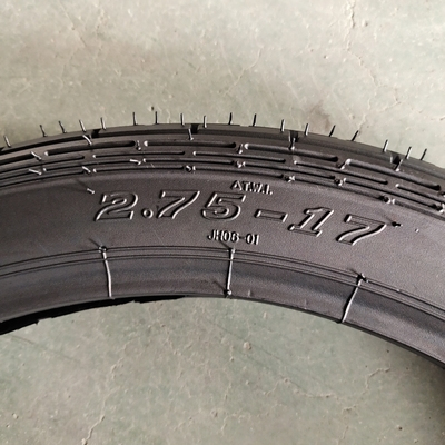 Pneus sans tuyau 2.75-17 Pneus de moto avec boîtier de pneus et port de chargement Qingdao prêt