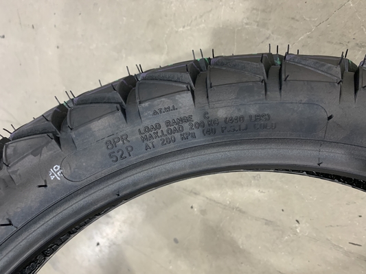 3.00-18 Taille de pneu Trouver la correspondance parfaite sur le marché libanais des pneus de moto