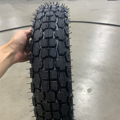 Fourniture directe de pneus de moto 110/90-16 avec une durée de vie de 20000 KM