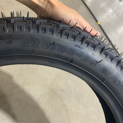 Fourniture directe de pneus de moto 110/90-16 avec une durée de vie de 20000 KM