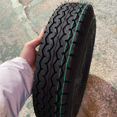 Remplacer/réparer Bajaj Three Wheels Pneu Port Qingdao Chargement 4.00-8 Tubes de pneus de moto