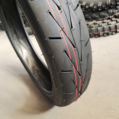110/70-17 Pneus de moto pour l'Amérique du Sud et le Moyen-Orient