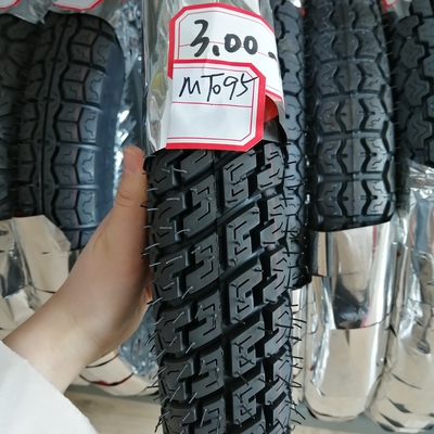 Découvrez des performances supérieures avec notre pneu de moto et notre tube à motifs profonds