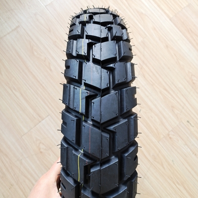 110/90-17 Pneus de moto Tubes intérieurs en caoutchouc naturel en acier Nylon pour une longue durée de vie