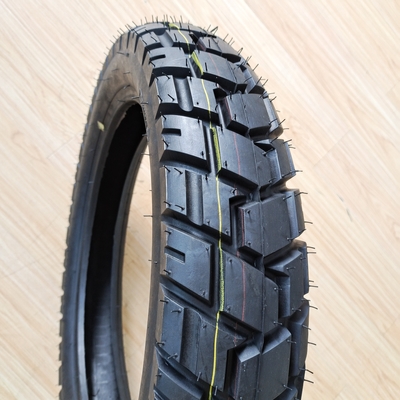 110/90-17 Pneus de moto Tubes intérieurs en caoutchouc naturel en acier Nylon pour une longue durée de vie