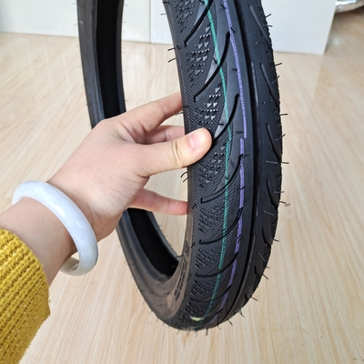 Taille du pneu 80/90-17 Pneus pour motocyclettes destinés aux importateurs de Qingdao