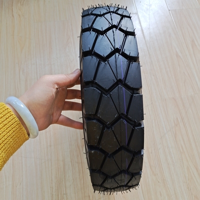 Pneus de moto acceptés OEM Pneus haute vitesse 4.00-8 avec nylon en acier caoutchouc naturel