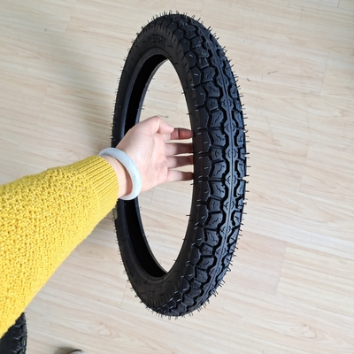3.00-17 Pneus haute résistance Pneus de moto avec matériau de nylon en caoutchouc naturel en acier