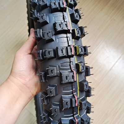 Pneus de course 80/100-19 pour motocyclettes avec 6pr/8pr Ply Rating et 35%-55% de caoutchouc