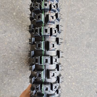 Fournisseur de pneus de moto 3.00-17 avec matière première en caoutchouc naturel acier nylon