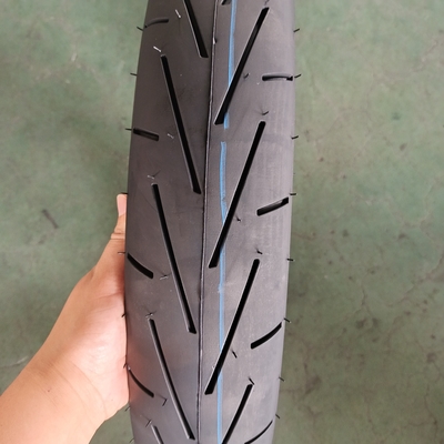 90/90-17 Pneus de moto avec matière première naturelle caoutchouc acier nylon