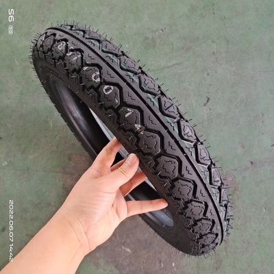80/100-14 14 pouces pneumatique sans tube de moto fabriqué en caoutchouc naturel et OEM acceptable