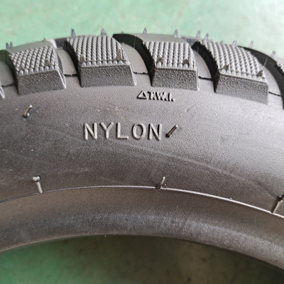 Les pneus de moto en caoutchouc naturel les mieux notés 3,50-10 TL sans tube