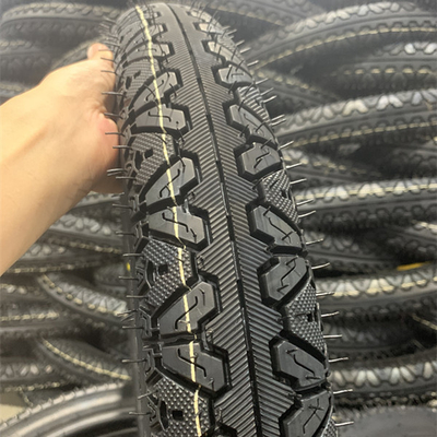 Roues et pneus de moto pour 3.00-17 Port de chargement Port de Qingdao Résistance à la traction 10.5