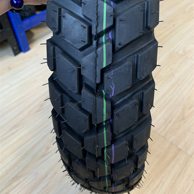 Pneus de moto pour les fabricants de pneus de moto 110/90-17 Haute capacité de production