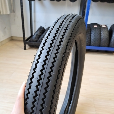 4.50-18 4.00-19 4.50-19 5.00-17 Pneus de moto avec délai de livraison dans les 25 jours