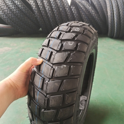 130/90-10 Pneus de motocyclette en caoutchouc naturel avec OEM acceptable et de grandes performances
