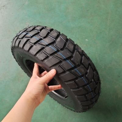 130/90-10 Pneus de motocyclette en caoutchouc naturel avec OEM acceptable et de grandes performances