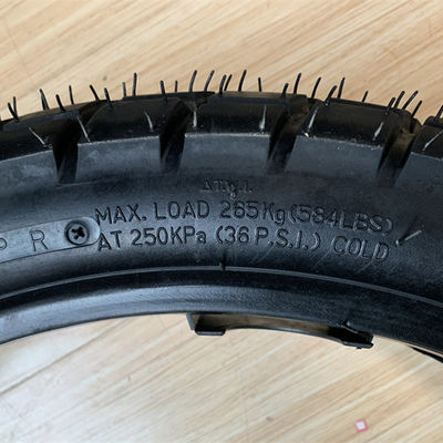 Pneus de motocyclette du port de Qingdao 18 avec une capacité de production de 5000 pièces par jour