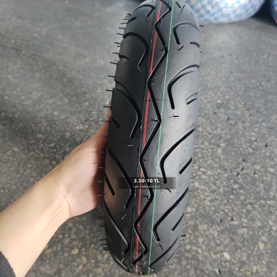 Contenu en caoutchouc de 35% à 45% Pneus sans tuyau pour motocyclettes 3,50-10 350 10 avec matériau durable