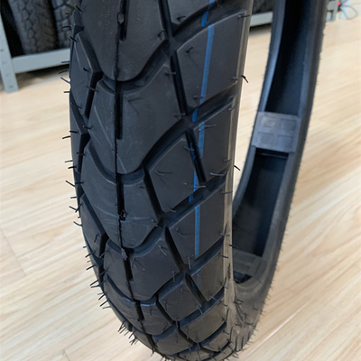 5000 pièces par jour Capacité de production pneus de moto 90/90/18 pour le marché africain