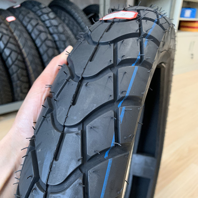 Améliorez votre trajet avec des pneus de moto 90/90-18 du port de Qingdao