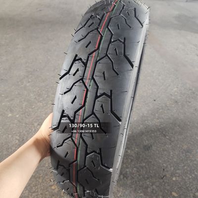 130/90-15 Bajaj Boxer pneu de moto 6PR/8PR fabriqué par la société avec une teneur en caoutchouc de 35% à 55%