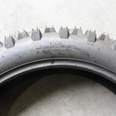 Propriétaire de pneus mous pour motocyclette tout-terrain 140/80-18 140/80R18 140/80 18 avec 6PR/8PR Ply Rate