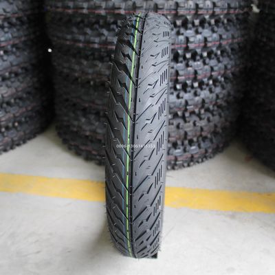 Bon pneu chinois pour scooter 90/90-14 avec 2,6 kg de poids et 35% à 55% de caoutchouc