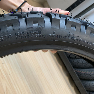 Pneus à moteur abordables 90/90-18 avec boîtier et 35% à 55% de caoutchouc