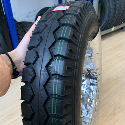Casque de pneu pour le temps dans les 25 jours pneu de moto 450-12
