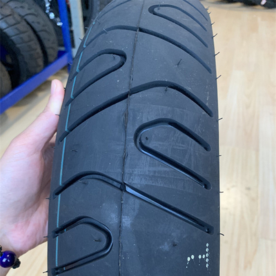 10.5 Résistance à la traction Roues de motocyclettes Pneus 110/80-17 pour les distributeurs africains