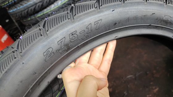 275-17 Super caoutchouc pneu de moto et tube 275X17 2.75-17 Avec 2,3/2,6 kg de poids