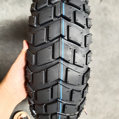 Contenu en caoutchouc de 35% à 55% 130/80-17 Pneus de moto 160/60/17 pour une durabilité plus longue