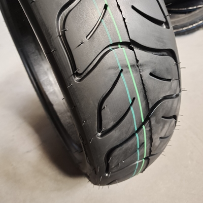 130/70-13 Pneus pour motocyclettes Pneus pour scooters électriques en Indonésie à pression d'air de 280 kPa