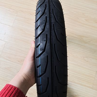 Contenu en caoutchouc de 35% à 55% 90/90-17 TL Pneus de moto pour certification ISO9001