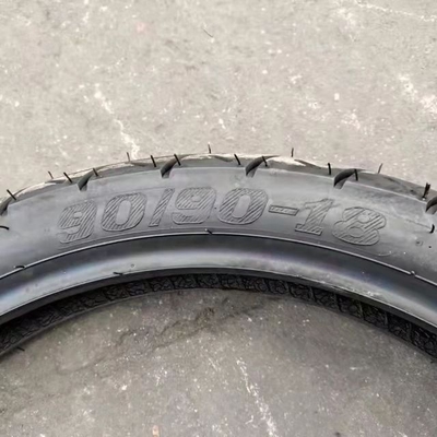 Pneus de moto de 14 pouces 275-17 275-18 90/90-18 110/90-16 130/70-17 pour les besoins du client