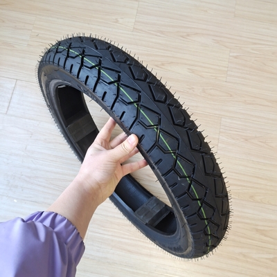 10090-18 TL Pneus de moto avec matériau de nylon en caoutchouc naturel et en acier OEM