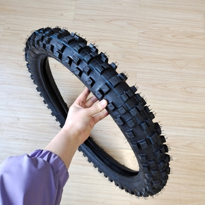 80/100-21 Pneus naturels en caoutchouc pour motos L'équilibre parfait entre performance et durabilité