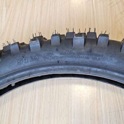 80/100-21 Pneus naturels en caoutchouc pour motos L'équilibre parfait entre performance et durabilité