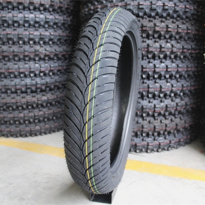 120/70-12 120/70/12 120 70 12 Pneus de moto de course à moteur avec une teneur en caoutchouc de 35% à 45%