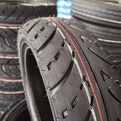 Développement en profondeur 140/60-r17 pneumatique de moto sans tube pour la vente de moto