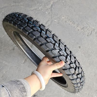 s Meilleur du boîtier de pneu noir 3.00-18 pour les pièces de rechange en caoutchouc automobile pneu de moto