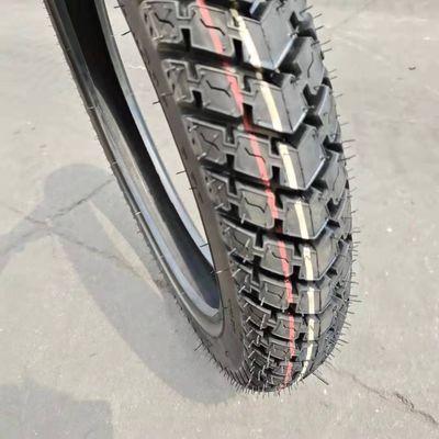 Matériau de base de nylon en caoutchouc naturel en acier 3.00-17 Pneus de moto avec et 2021 Design