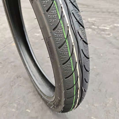 2.75-18 Pneus de moto avec boîtier et teneur en caoutchouc de 35% à 55%