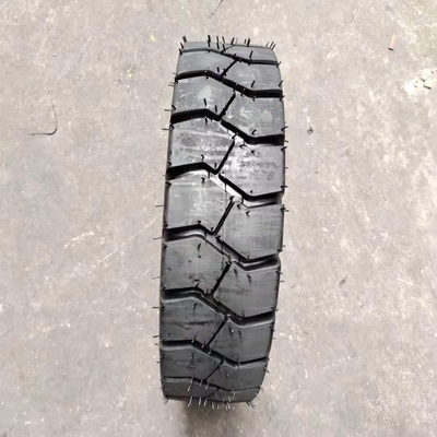 5.00-8 Pneus de moto avec matière première Nature caoutchouc acier nylon