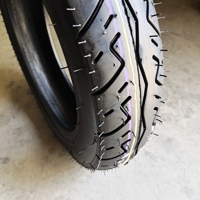 Obtenez les meilleures performances avec des pneus de moto 150/70/17 et un boîtier de pneus durable
